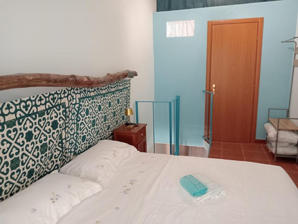 Casa Vacanze Da Clara Кастровілларі Екстер'єр фото